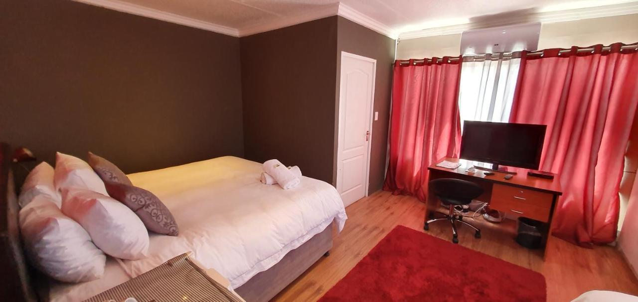 Beth El Guesthouse Brackenfell Extérieur photo